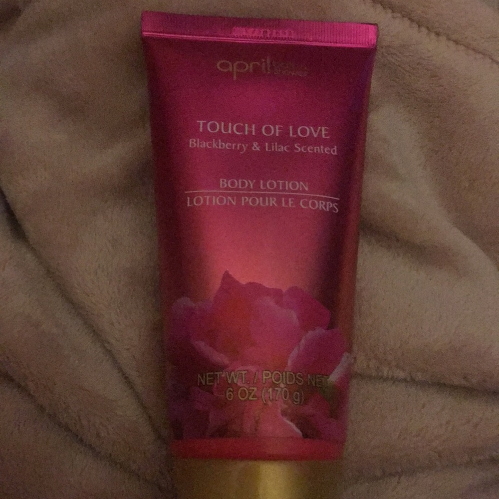Victoria’s Secret touch of love body lotion